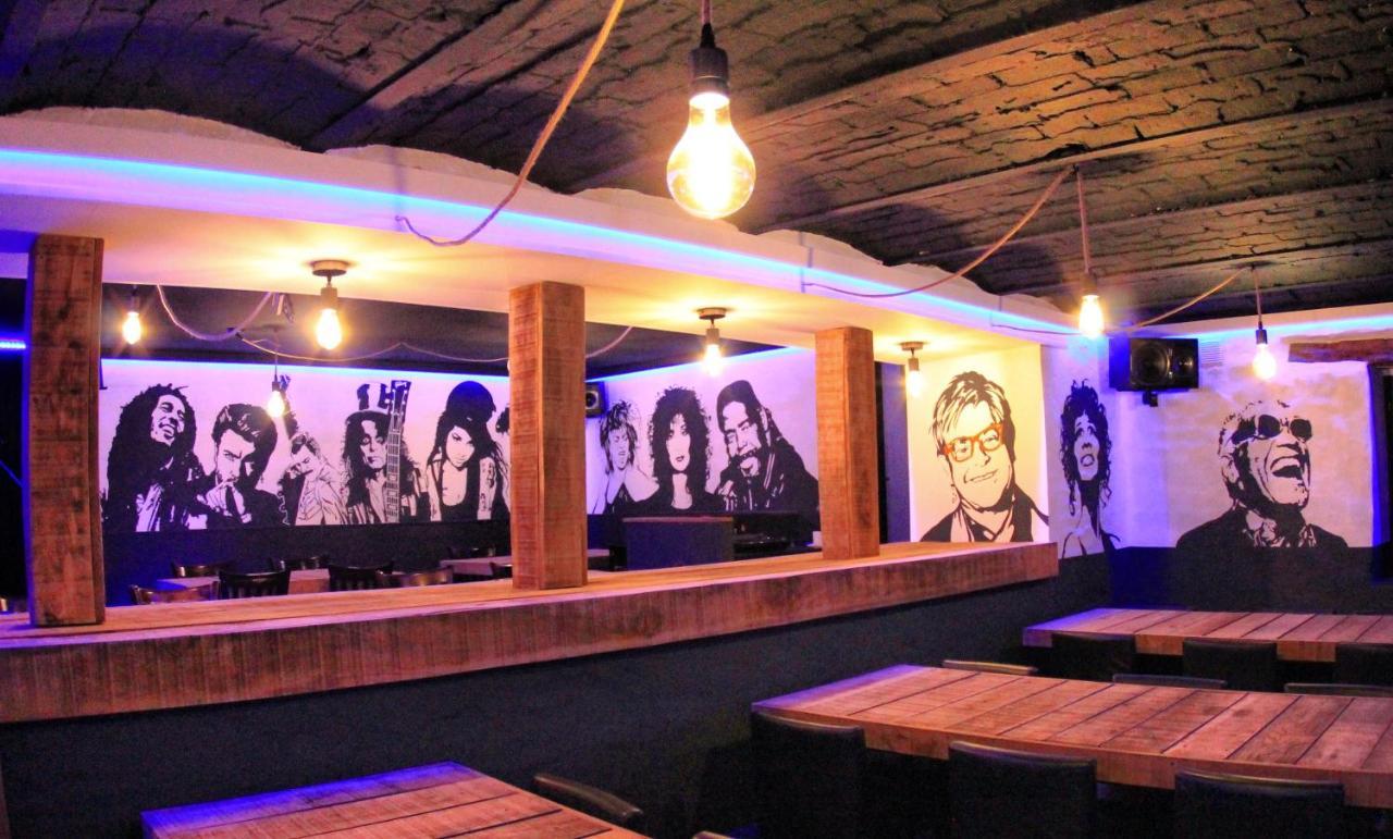 B&B Music City Wibrin Bagian luar foto
